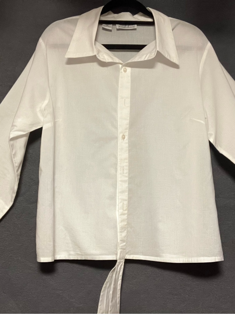 Anthony Richards White Button-Front Long Sleeve Blouse with tie front. Large